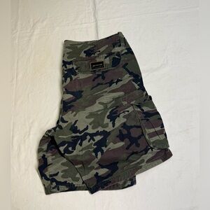Quiksilver Men's Camouflage Cargo Shorts - Green & Black men’s size 38